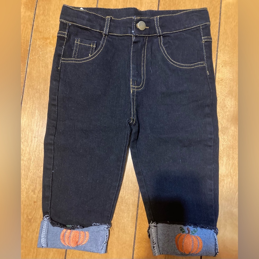 Girls Toddlers Boutique Brand Size 2XL Cuffed Embroidered Jeans